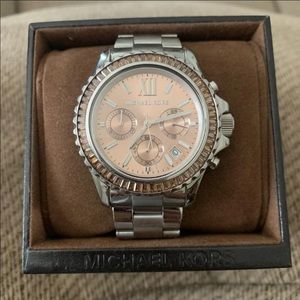Michael kors watch needs battery no box